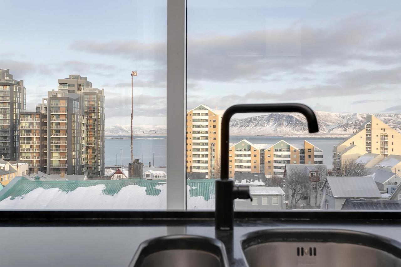 Penthouse Apt On The Shopping Street-Free Parking Reykjavík Exteriör bild